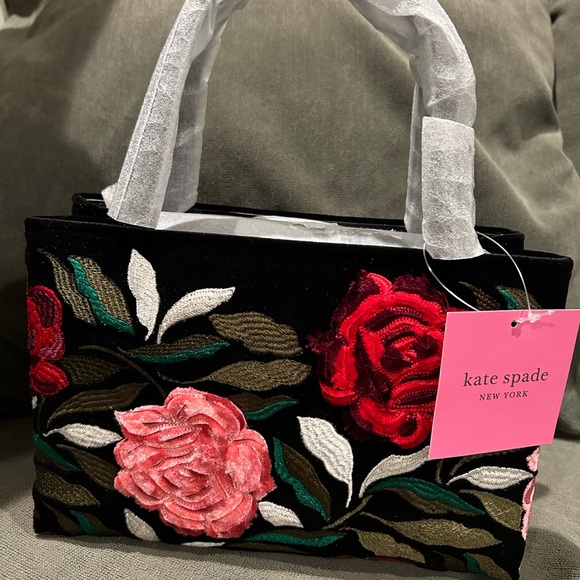 Kate spade flowers - Picture 2 of 5
